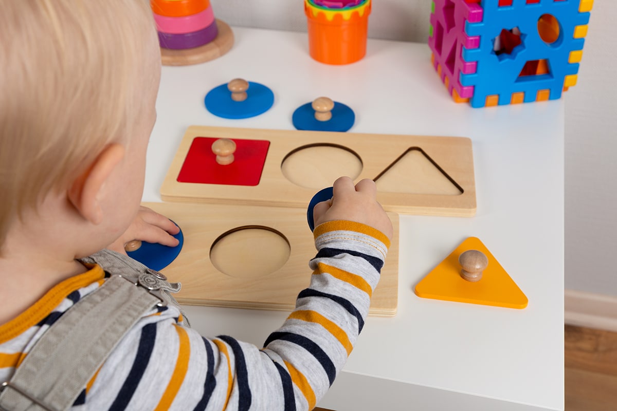 Theme Based Curriculum Promotes Your Toddler's Learning Interactions